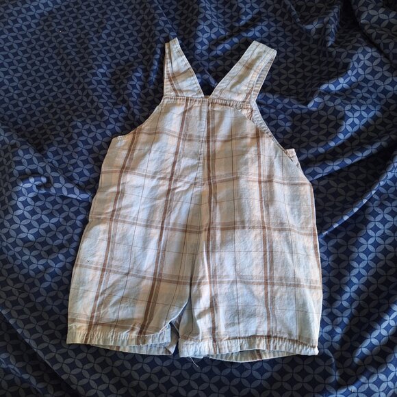 unbearably cute overall 6 to 9 months - Picture 2 of 4